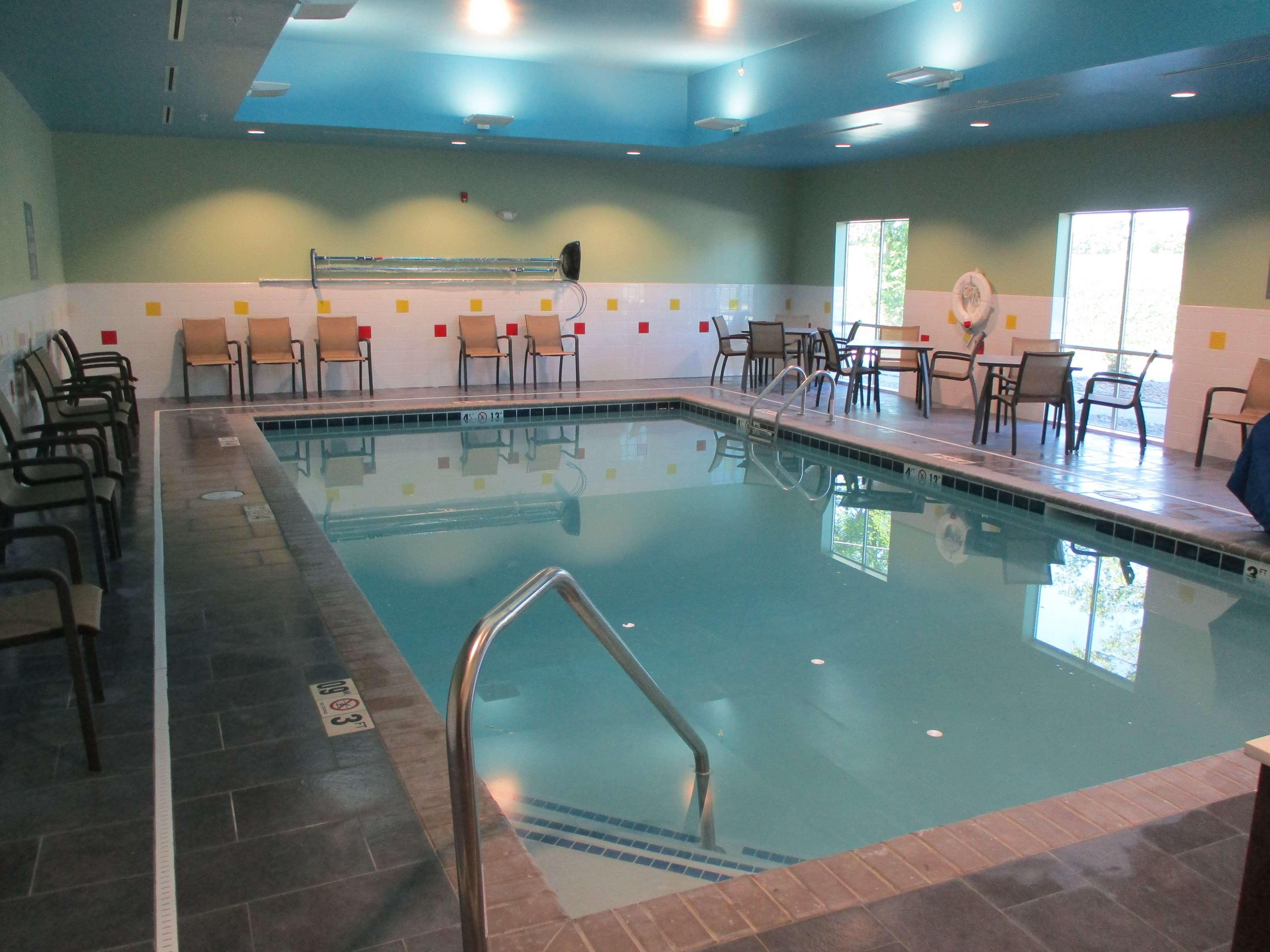 La Quinta Inn & Suites By Wyndham Jackson-Cape Girardeau Екстериор снимка