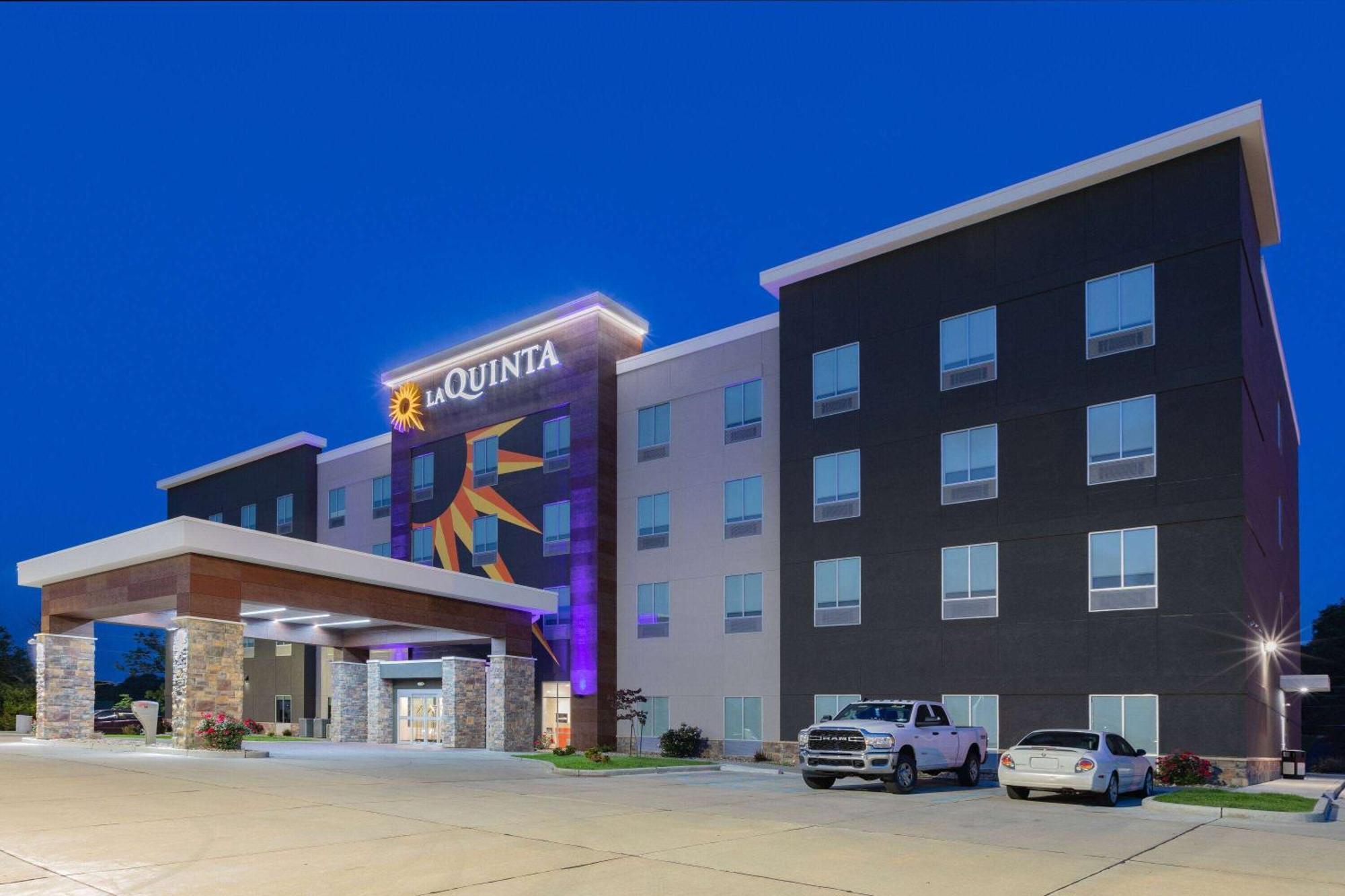 La Quinta Inn & Suites By Wyndham Jackson-Cape Girardeau Екстериор снимка